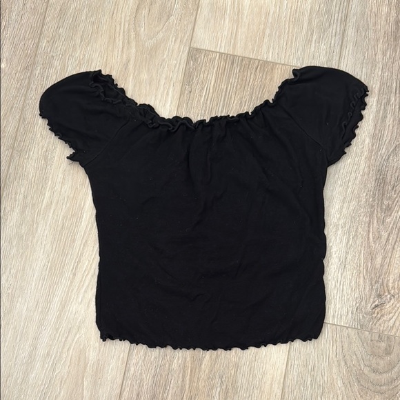 Forever 21 Tops - Forever 21 Black Ruffled Smocked Crop Blouse